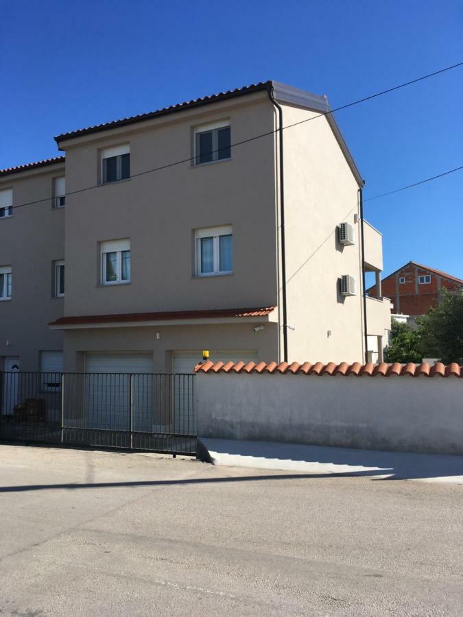 Luxury Apartments Vucinic ピロヴァッツ エクステリア 写真
