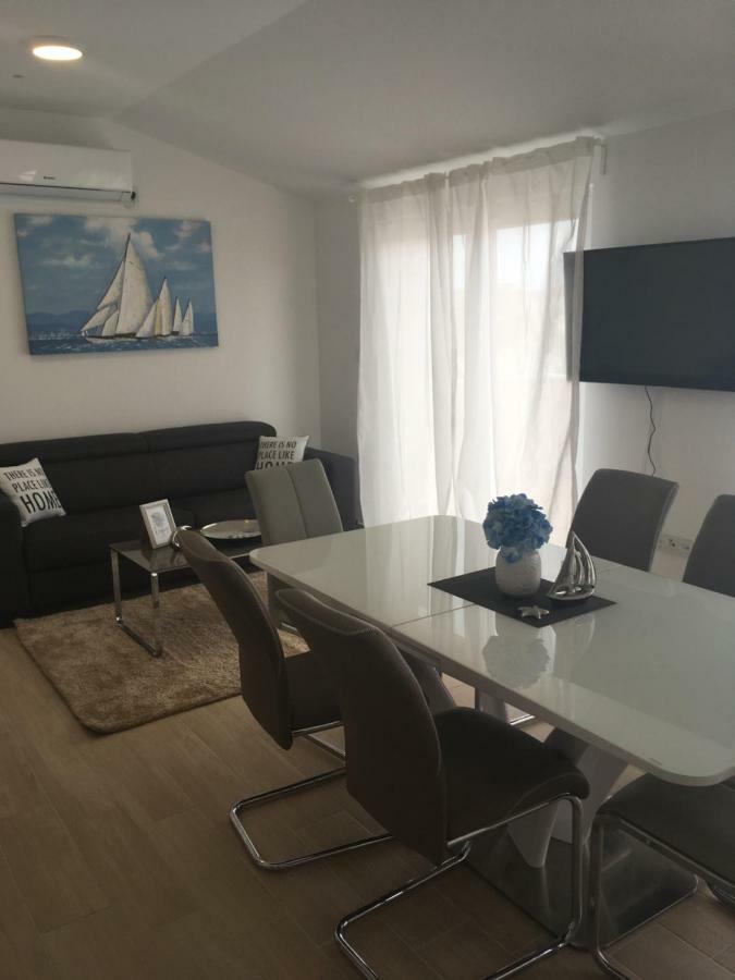 Luxury Apartments Vucinic ピロヴァッツ エクステリア 写真